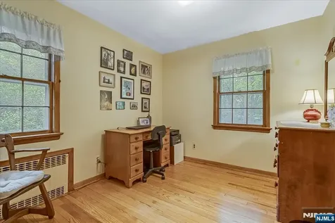 187 Henry Place Wyckoff NJ 07481