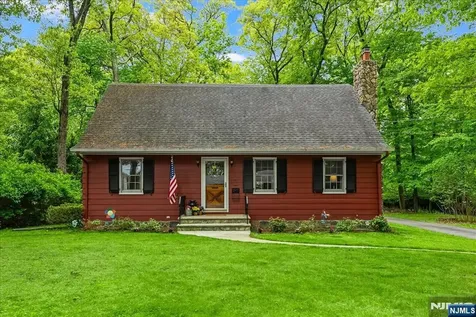 187 Henry Place Wyckoff NJ 07481