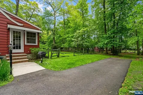 187 Henry Place Wyckoff NJ 07481