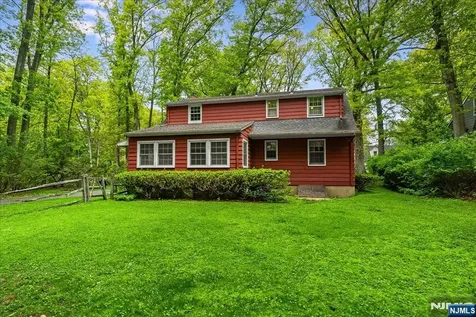 187 Henry Place Wyckoff NJ 07481