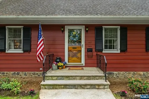 187 Henry Place Wyckoff NJ 07481