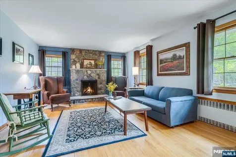 187 Henry Place Wyckoff NJ 07481