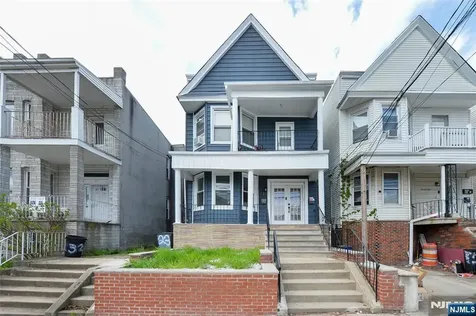 23 Bayview Avenue Jersey City NJ 07305