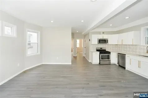 23 Bayview Avenue Jersey City NJ 07305