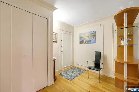 201 Oakdene Place Cliffside Park NJ 07010
