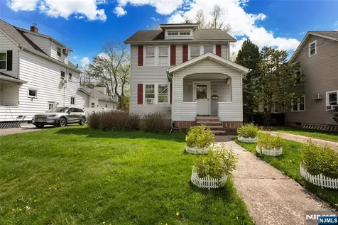582 Center Avenue River Edge NJ 07661