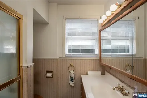 582 Center Avenue River Edge NJ 07661