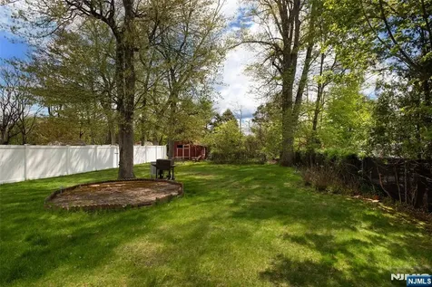 582 Center Avenue River Edge NJ 07661