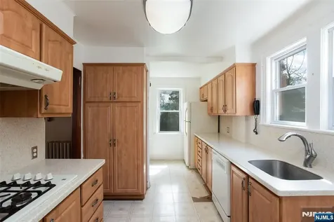582 Center Avenue River Edge NJ 07661