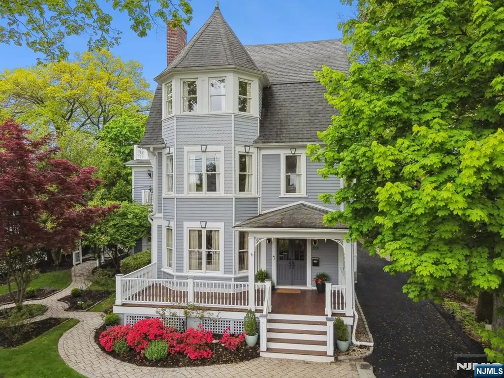 378 Park Street Montclair NJ 07043