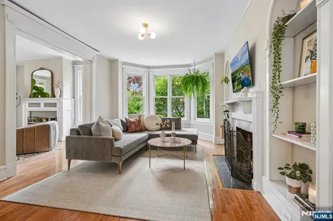 378 Park Street Montclair NJ 07043
