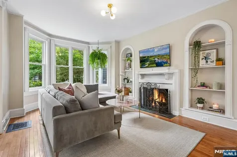 378 Park Street Montclair NJ 07043