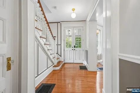 378 Park Street Montclair NJ 07043