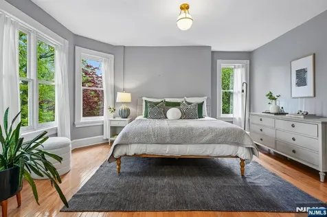 378 Park Street Montclair NJ 07043