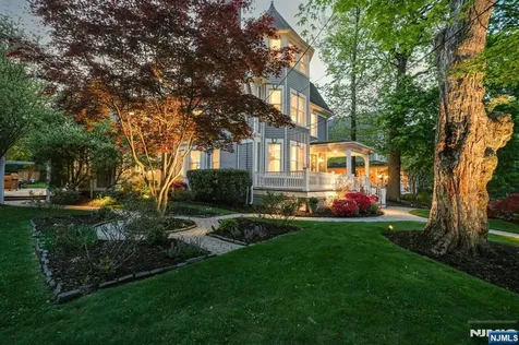 378 Park Street Montclair NJ 07043