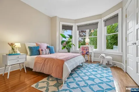 378 Park Street Montclair NJ 07043
