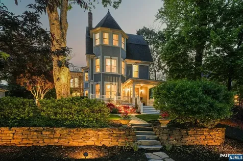 378 Park Street Montclair NJ 07043