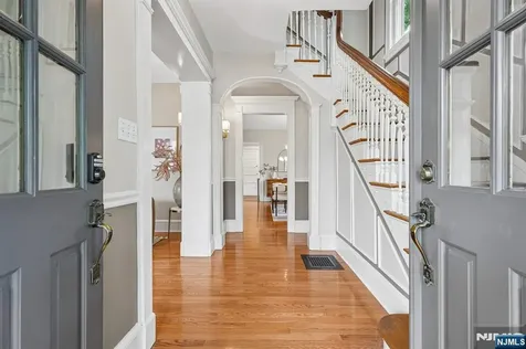 378 Park Street Montclair NJ 07043