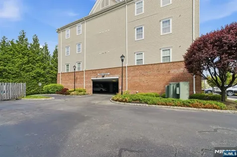 3120 Cory Lane Elmwood Park NJ 07407