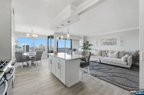 6 Horizon Fort Lee NJ 07024
