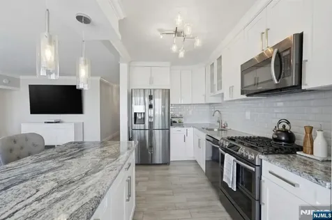 6 Horizon Fort Lee NJ 07024