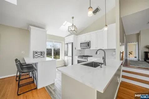 855 Valley Brook Avenue Lyndhurst NJ 07071