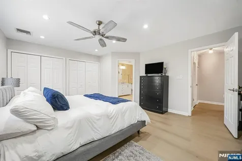 855 Valley Brook Avenue Lyndhurst NJ 07071