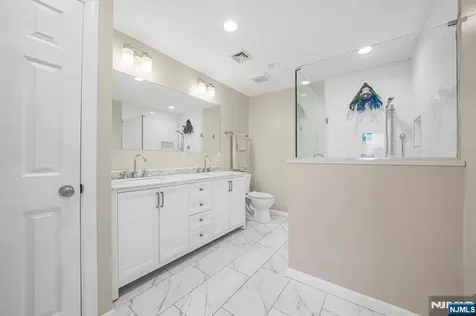 855 Valley Brook Avenue Lyndhurst NJ 07071