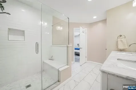855 Valley Brook Avenue Lyndhurst NJ 07071