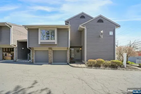 855 Valley Brook Avenue Lyndhurst NJ 07071