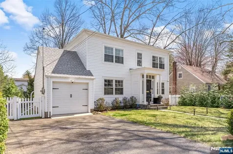 138 Brookside Avenue Cresskill NJ 07626