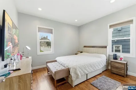 554 Kingsland Avenue Lyndhurst NJ 07071