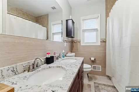 554 Kingsland Avenue Lyndhurst NJ 07071