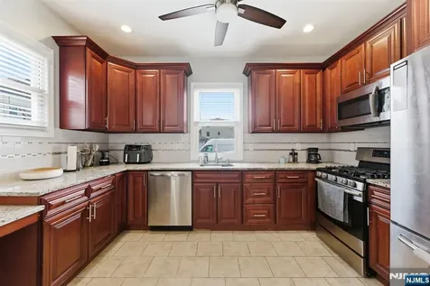 554 Kingsland Avenue Lyndhurst NJ 07071