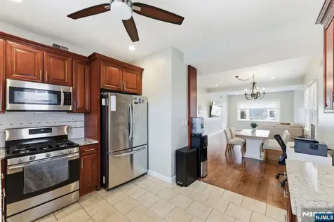 554 Kingsland Avenue Lyndhurst NJ 07071
