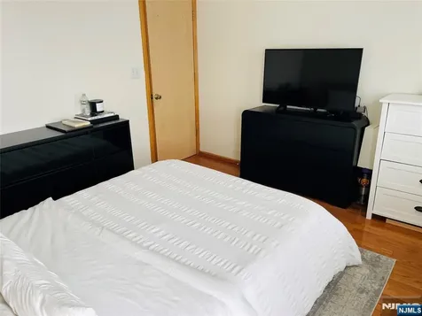 108 Bellevue Avenue Elmwood Park NJ 07407