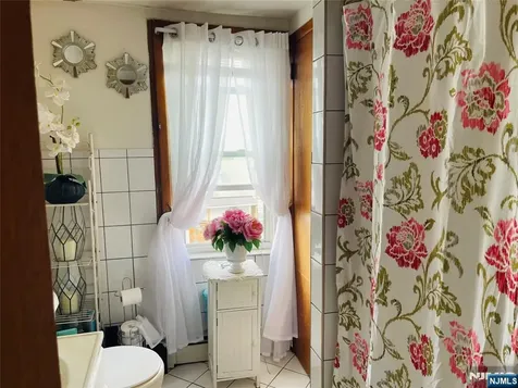 108 Bellevue Avenue Elmwood Park NJ 07407