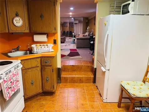 108 Bellevue Avenue Elmwood Park NJ 07407