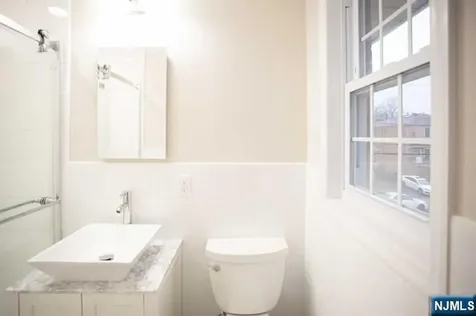 473 Lincoln Street Palisades Park NJ 07650