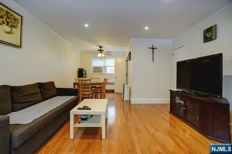295 Tenafly Road Tenafly NJ 07670