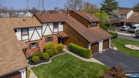8 Sherbone Place Sayreville NJ 08872