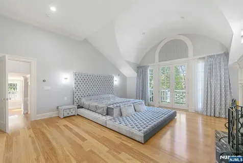 340 Indian Trail Drive Franklin Lakes NJ 07417