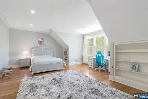 340 Indian Trail Drive Franklin Lakes NJ 07417