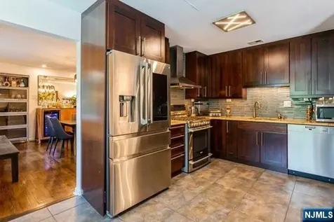 437 Summit Street Englewood Cliffs NJ 07632