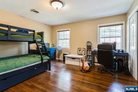 437 Summit Street Englewood Cliffs NJ 07632