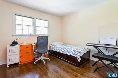437 Summit Street Englewood Cliffs NJ 07632
