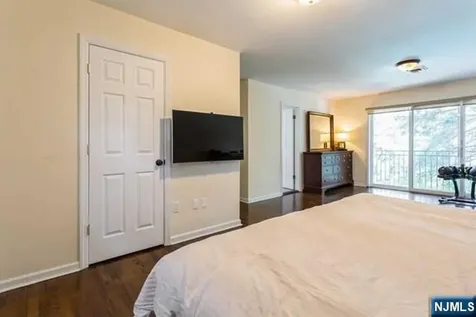 437 Summit Street Englewood Cliffs NJ 07632
