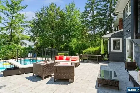 437 Summit Street Englewood Cliffs NJ 07632
