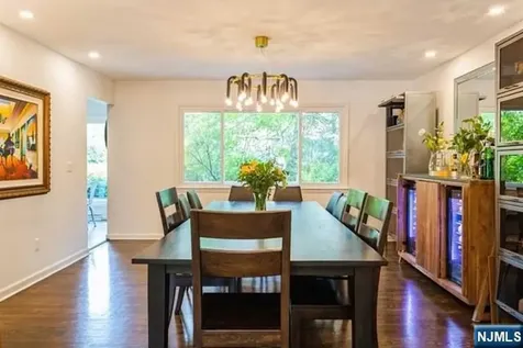 437 Summit Street Englewood Cliffs NJ 07632