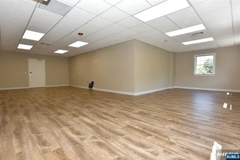 555 Goffle Road Ridgewood NJ 07450